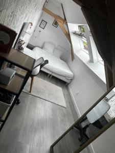 Sejours chez l'habitant Maison Georget : Chambre Double avec Salle de Bains Commune