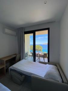 Hotels Hotel Restaurant Le Filosorma : Chambre Triple Supérieure - Vue sur Mer