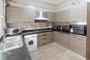 Sunny Heliopolis Gem by ELEGANT