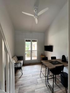 Appartements La franqui , nouveau , Duplex pour 2 ou 3 ,piscine, mer ,soleil , station familiale : photos des chambres