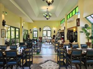 Stylish duplex 2 BR apartment - 3 mins walk to BTS Nana