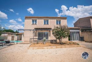 Quiet house with pool, ideal for families