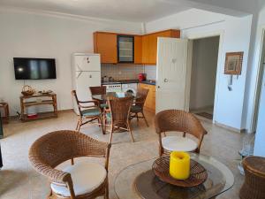 Electras Beach Front Apartment in Nea Skioni