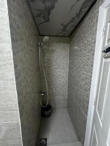 شالية للايجار قرية بلومار السخنة للعائلات فقد