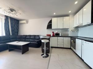 Golden Tide Residence