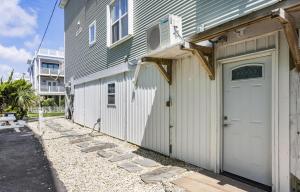 Beach Access Balcony Pets Welcome