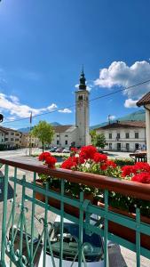 Hisa Rejmr with private parking