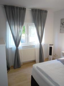 Teufelsstein, Wandern, Ausblick, Freilichtbühne, Loreley, 3 Burgenblick, Rhein, 30m2 Terrasse, Grillen, Entspannen, Natur, Rodelbahn, WLAN, Parkplatz,