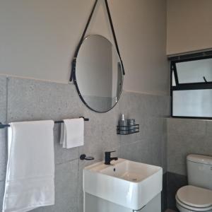 Bright & Stylish Seaside Getaway