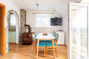 Zidanica-Vineyard Cottage Jakše