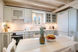 Anemoessa Cycladic House