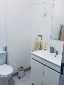 Lemon Tree House 2nd Floor - NO LIFT - Stairway 2 Andar sem elevador