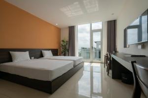 COCO Tuan Chau Hotel