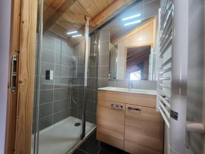 Superbe T4 mansardé - 3 chambres - Vue panoramique - Parking privé - FR-1-629-112