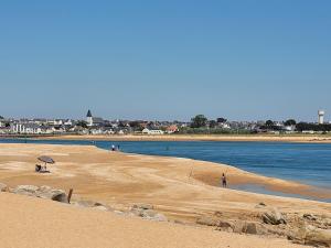 Maisons de vacances Maison au bord de la Ria, BBQ et babyfoot inclus ! : photos des chambres