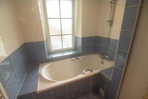 Maisons de vacances Maison au bord de la Ria, BBQ et babyfoot inclus ! : photos des chambres