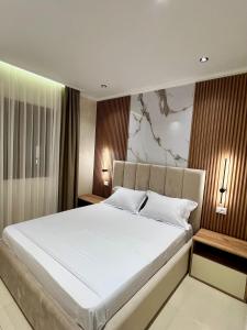 Kamberi Hotel & Apartments