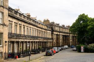 Beautiful Georgian 2 bed flat
