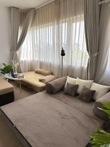 Zuzi Home To Ngoc Van , West Lake