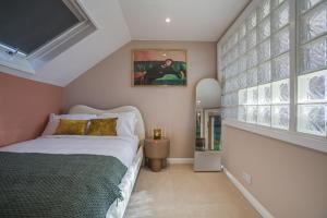 7even Clouds Oasis- Stylish Apartment Near Westfield