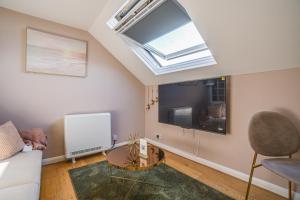 7even Clouds Oasis- Stylish Apartment Near Westfield