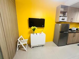 Mango Room near MOA STARCITY 2 Beds