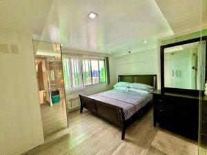 Entire Condo loft in Mandaluyong