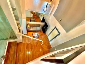 Entire Condo loft in Mandaluyong