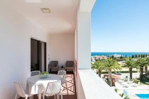 Sunshine Holidays Apartment