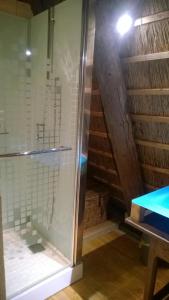 Chalets La Chaumiere aux Biches : photos des chambres