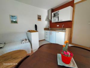 Appartements Studio Les Alizes du Luberon : photos des chambres