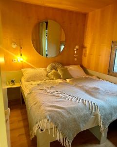 VRBA mobile house by the Kolpa river BIG BERRY Metlika