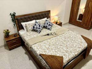 Vibrant 2 BHK Apt Near Airport