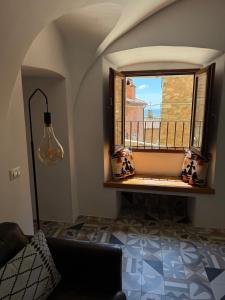 Bilocale vista mare nel borgo di Campiglia Marittima