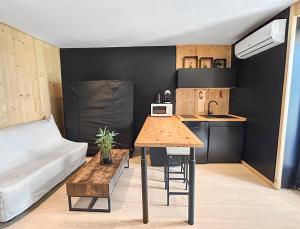Appartements Studio renove a Agde - plage, centre & gare a pied : photos des chambres