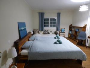 Maisons de vacances Apartment Picasso in large park with heated pool : photos des chambres