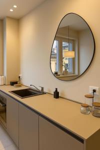 Giselda Corner Suite