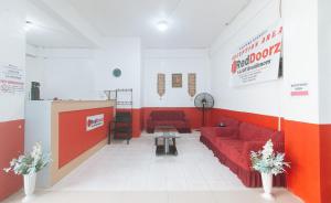 RedDoorz at Najar Residences near NAIA Terminal