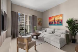 Burj Khalifa View 2 BR Apartment w Parking