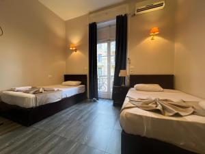 Travelers House Hostel