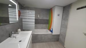 Appartements REPUBLIQUE Centre : photos des chambres