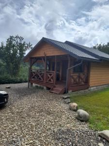 Mały Domek DOMARKA w BIESZCZADACH - 3hvězdičkové hotely ve městě Smerek