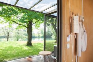 VRBA mobile house by the Kolpa river BIG BERRY Metlika 