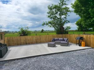 Peaceful Farm Cottage in Menlough near Mountbellew, Ballinasloe, Athlone & Galway