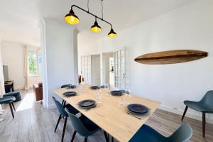 Maisons de vacances Spacieuse maison renovee avec gout - Tout a pied : photos des chambres