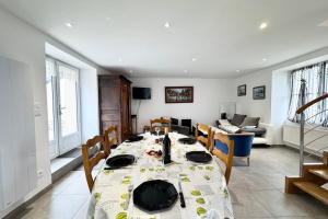 Maisons de vacances Maison de charme confort - Terrasse - Jardin : photos des chambres