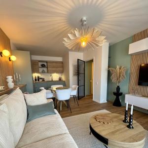 Appartements Sweet Dove - Cocon de charme, balcon & parking prive : photos des chambres