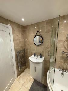 Cosy 2 Bed Cardiff Bay Retreat!