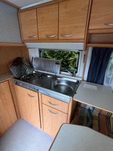 Vintage przyczepa JustarniaCamp