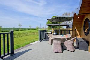 Hollins Farm - Dog Friendly, Self Catering Holiday Lodges